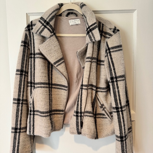 Z Supply Wakefield Plaid Jacket Size Medium - Picture 1 of 4